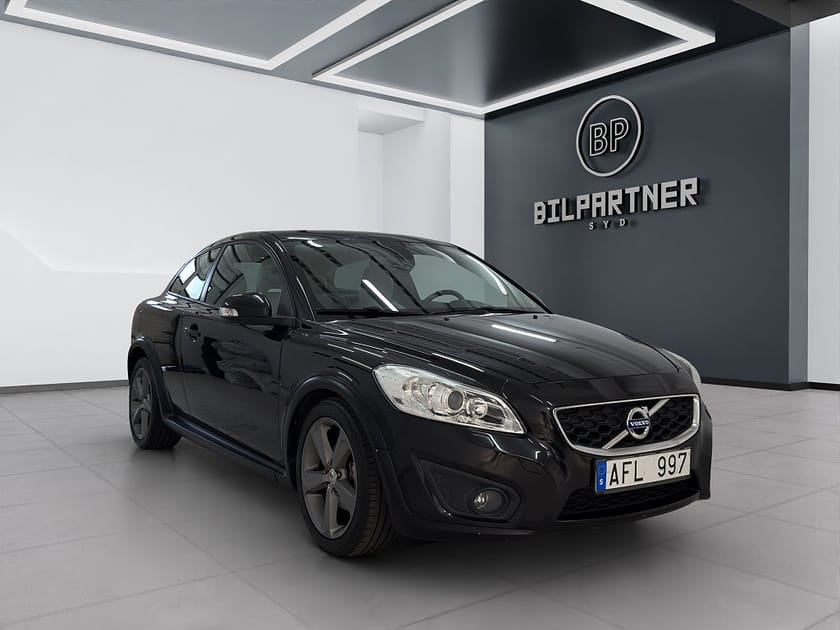 Bild 3 av Volvo C30 D2 Summum/Ny Besiktad/SOV-Däck/Skinn/Elstolar