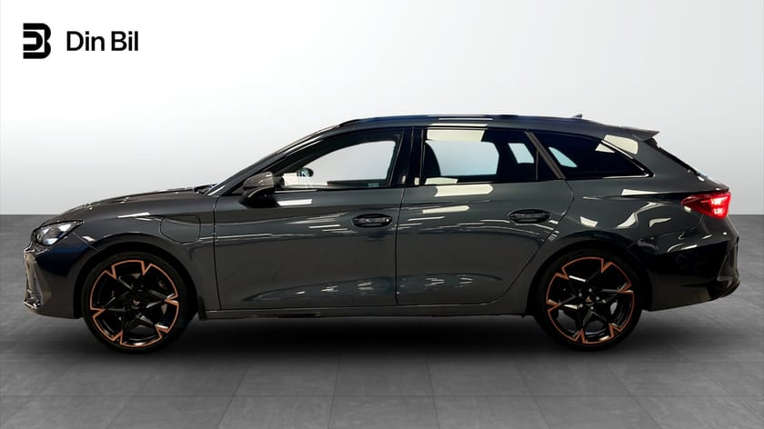 Bild 2 av CUPRA Leon Sportstourer VZ e-Hybrid 1.5 eHYBRID 272 HK