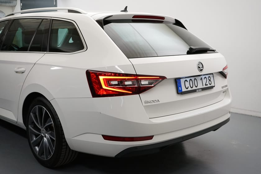 Bild 3 av Škoda Superb Kombi Laurin & Klement