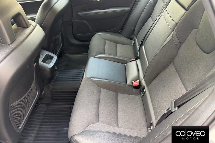 Bild 5 av Volvo V90 D3 Momentum 150 hk Automat - Dieselvärmare, Dragkrok