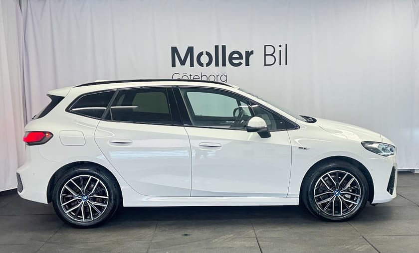 Bild 2 av BMW 225e xDrive Active Tourer 225 E M Sport/ Drag/B-Kamera