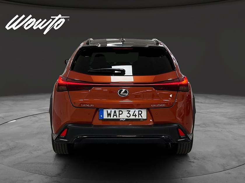 Bild 5 av Lexus UX 250h CVT 184HK F-Sport /B-Kamera /Läder