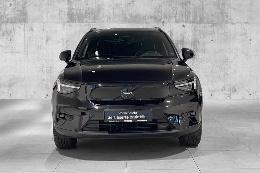 Bilde 3 av Volvo EX40 Twin Motor Performance Perf Ultra Black Edt KROK|PANO|PIXEL|360|TONEDE