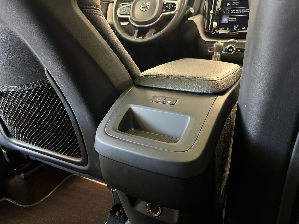 Volvo XC60 2018 - miniatyr 25