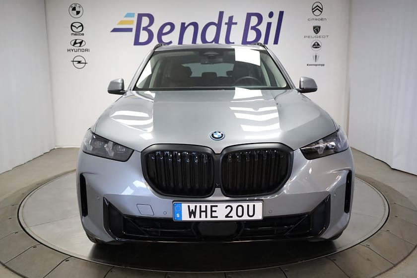 Bild 3 av BMW X5 xDrive50e | Dragkrok | Luftfjädring | 20" | El stol