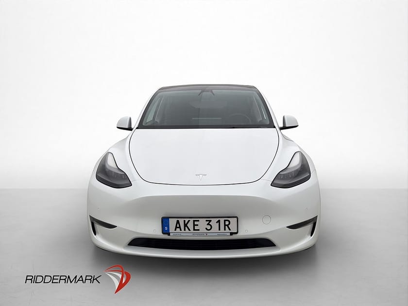 Bild 3 av Tesla Model Y Long Range AWD Autopilot Pano Navi En-Brukare