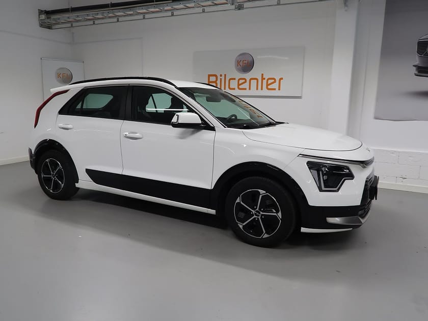 Bild 4 av Kia Niro Plug-In-Hybrid V-Däck ingår Navi-Kamera-CarPlay-Rattvär