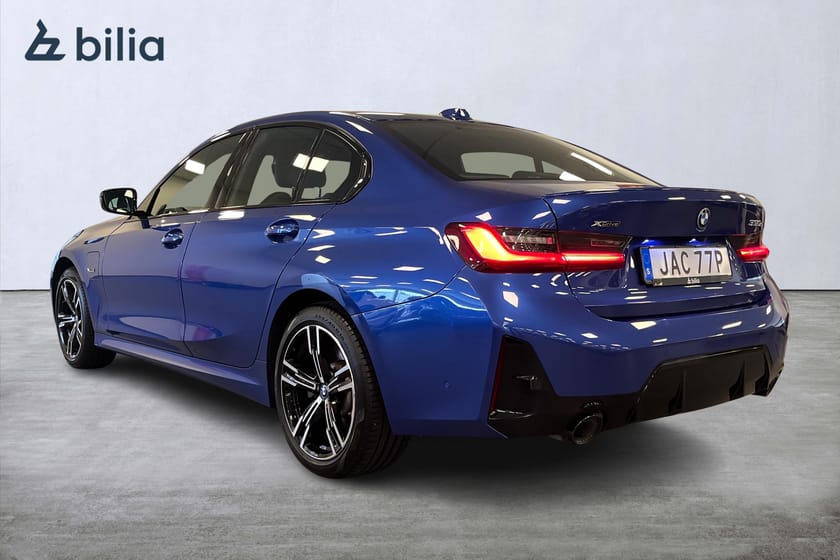 Bild 2 av BMW 330e xDrive Sedan M Sport / HIFI / Drag / Värmare / Sportstolar