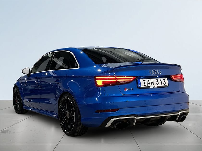 Bild 5 av Audi RS 3 Sedan 2.5 TFSI quattro Comfort Pano Kamera B&O SoV
