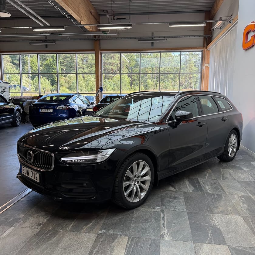 Bild 5 av Volvo V90 B4 AWD Aut Momentum Navi Kamera Värmare Dragkrok Apple