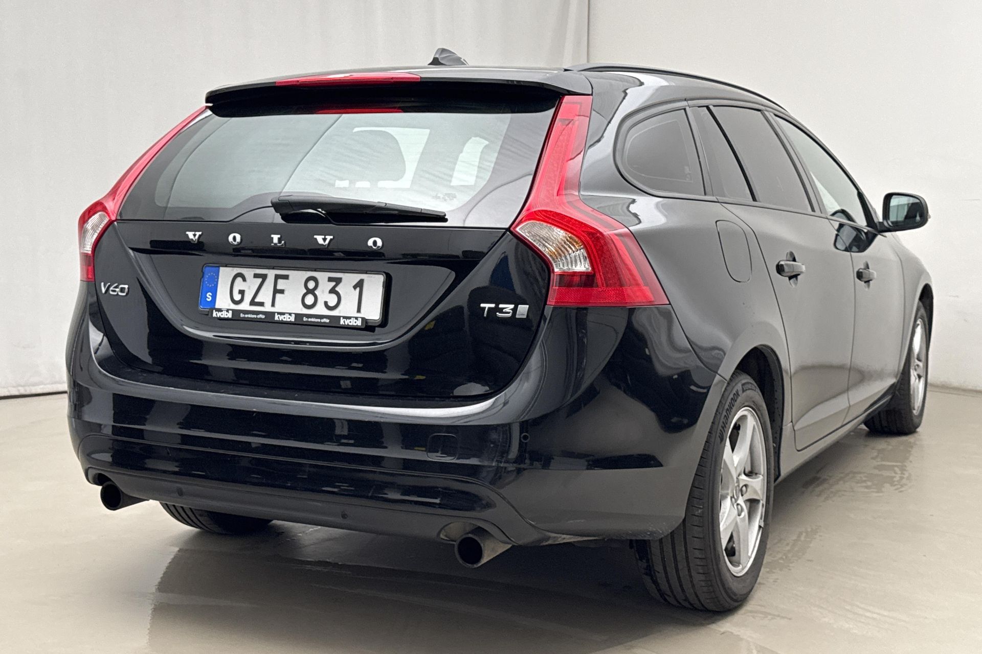 Volvo V60 T3 2018, photo 3/10