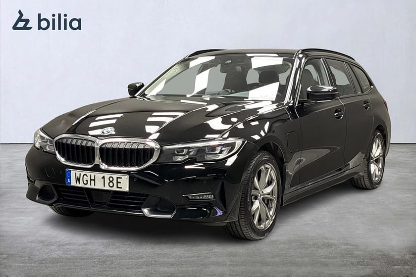 Bild 3 av BMW 330e xDrive Touring / KAMPANJBIL/ Sport line / Sport Stolar