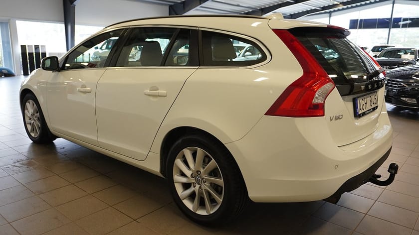 Bild 5 av Volvo V60 D3 Geartronic/Momentum/AUTO/DRAG/PDC/VOC/KEYLESS-START