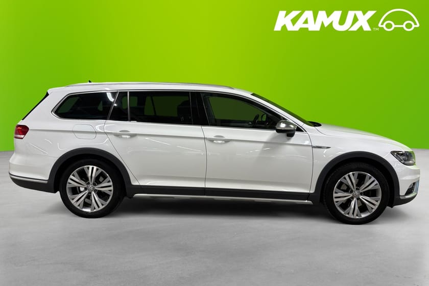 Bild 2 av Volkswagen Passat Alltrack 2.0 TDI 4M DSG Sequential 190hk Värmare Drag Kamera Cockpit