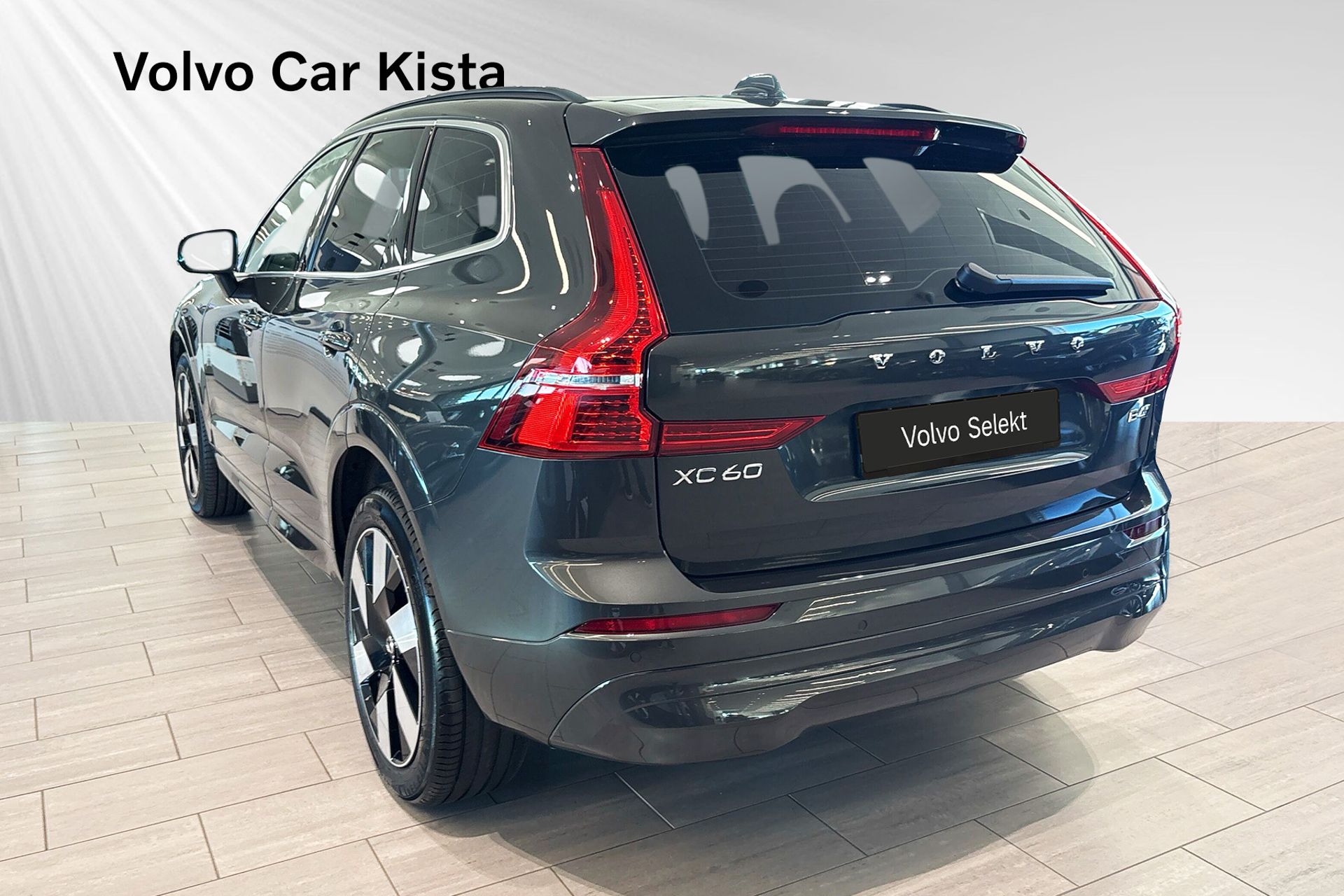 Volvo XC60 B4 AWD Diesel B-Kam 2022, bild 4/10