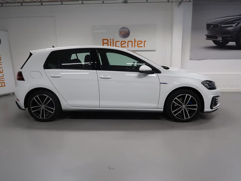 Bild 5 av Volkswagen Golf GTE 1.4 TSI V-Däck ingår Cockpit-Drag-Kamera-Värmare-Ca