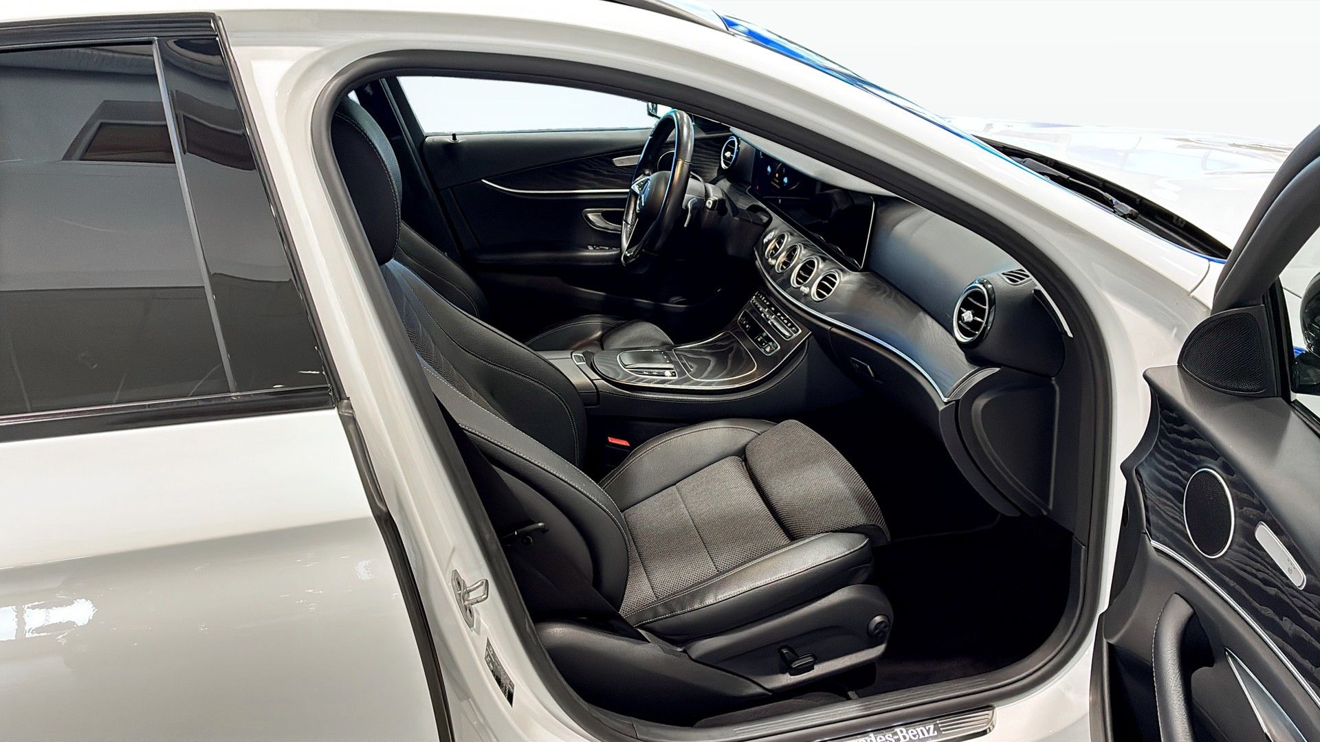 Mercedes-Benz E 220 T d 2021, bild 3/10