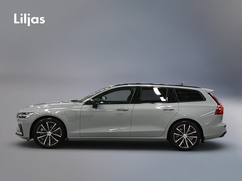 Bild 3 av Volvo V60 T6 AWD Plus Dark Nordic Edition//Drag//360 kamera//