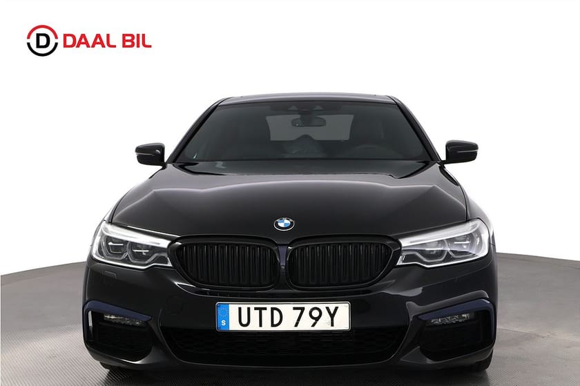 Bild 2 av BMW 520d xDrive Sedan 190HK M-SPORT TAKLUCKA H/K® 3D-VIEW HUD