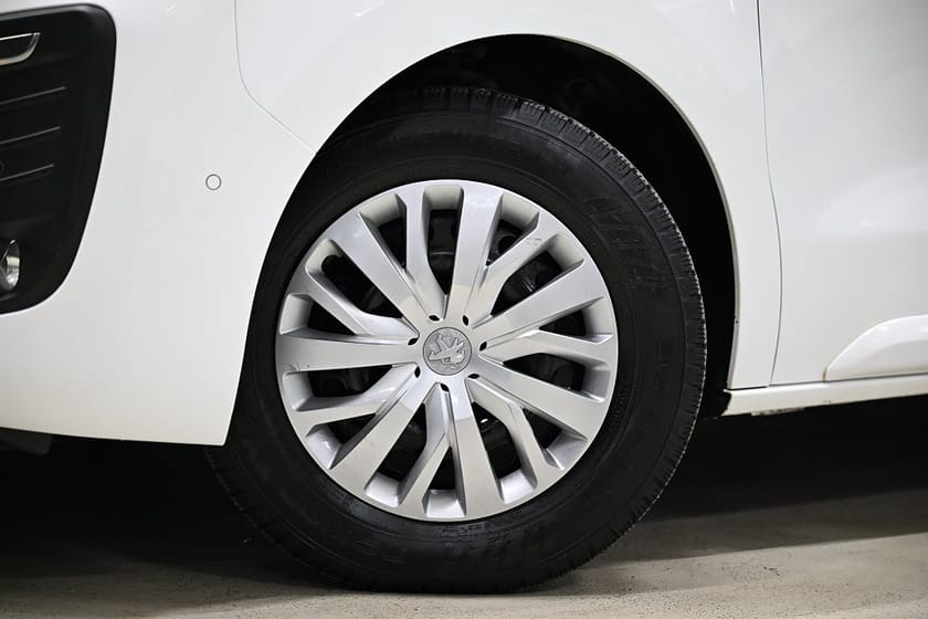 Bild 2 av Peugeot Expert Utökad Last 177HK L3 Automat|Nedlackad|Inredd|Drag|Värmare|Leasbar