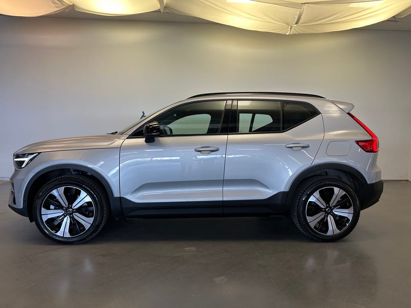Bild 4 av Volvo XC40 Recharge Core/ 10.000kr tillbehör / Sensorer / Backkamera/