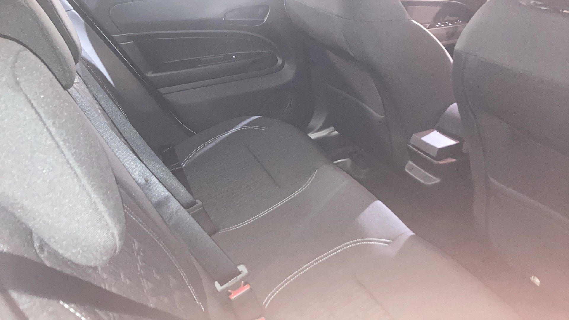 Fiat 600 Lounge 1.2T Hybrid Aut 2025, bild 5/10