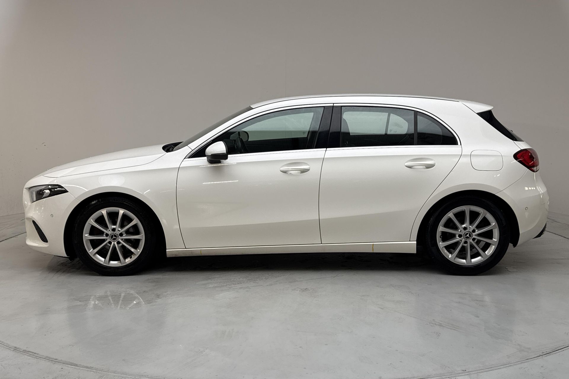 Mercedes-Benz A 180 2020, photo 2/10