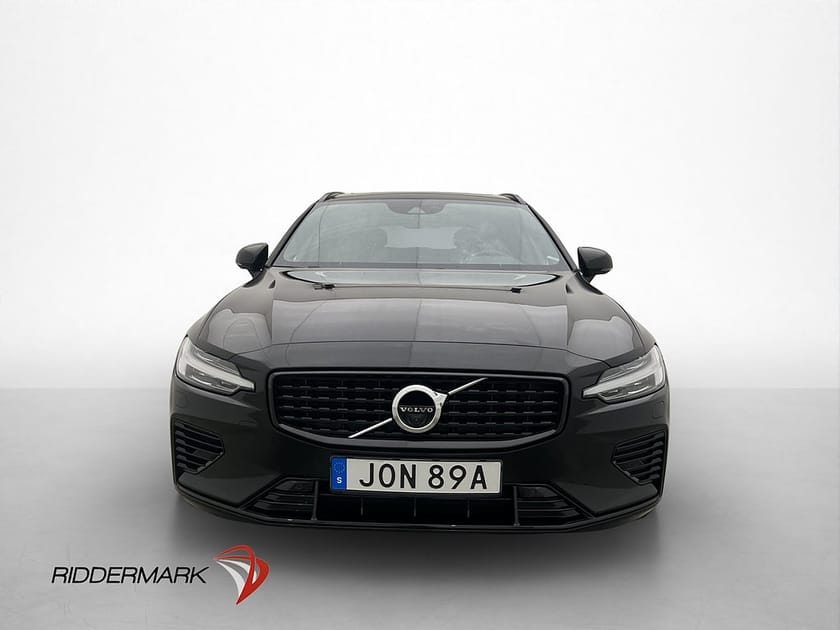 Bild 2 av Volvo V60 Recharge T8 AWD R-Design Värmare Panorama H/K 360°
