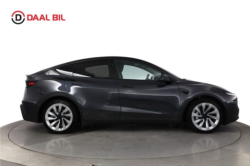 Bild 5 av Tesla Model Y Long Range AWD