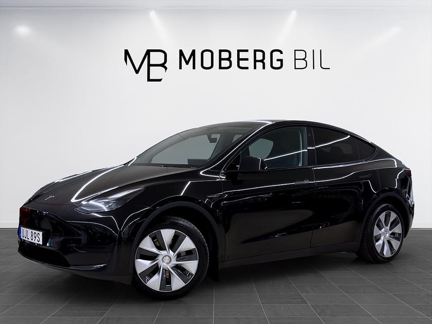Bild 1 av Tesla Model Y Standard Range RWD 299hk Helg på Moberg!  Pano Läder Navi B-Kamera