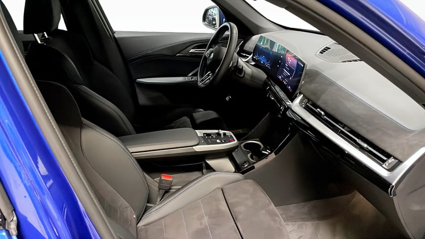 Bild 3 av BMW X1 xDrive25e M Sport Drag Driving Assistent Plus