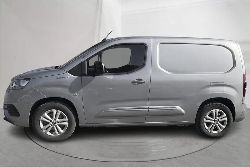 Bild 2 av Toyota ProAce City Electric 50kWh (136hk) Dragkrok