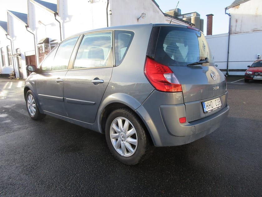Bild 4 av Renault Scénic 1.6 112 hk NYBESIKTIGAD 15900 kr