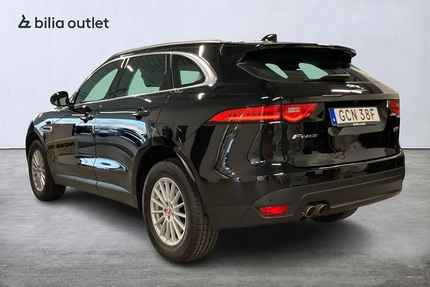 Bild 3 av Jaguar F-Pace 20d AWD Skinn Elstolar Backkamera Navigation