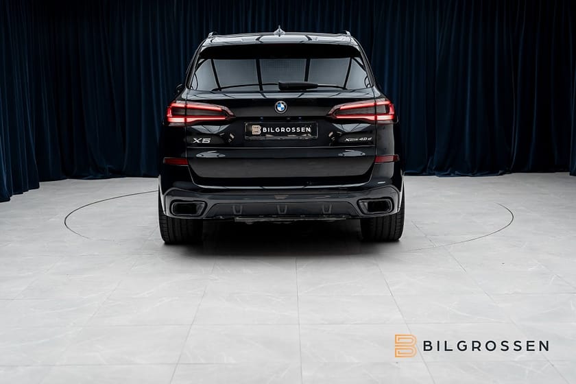 Bild 4 av BMW X5 xDrive40d M Sport Sky Lounge HUD 360 Kolfiber MOMS