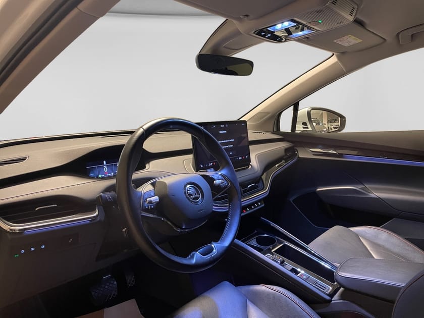 Bild 4 av Škoda Enyaq iV 80x Läderklädsel / Dragkrok