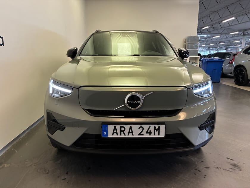 Bild 2 av Volvo XC40 Recharge Core / Keyless / Dragkrok / Backkamera / Navigation