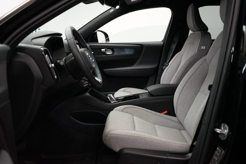 Bild 5 av Volvo XC40 Recharge Extended Range Plus Edt, Förarstol elmanövrerad, Navigation