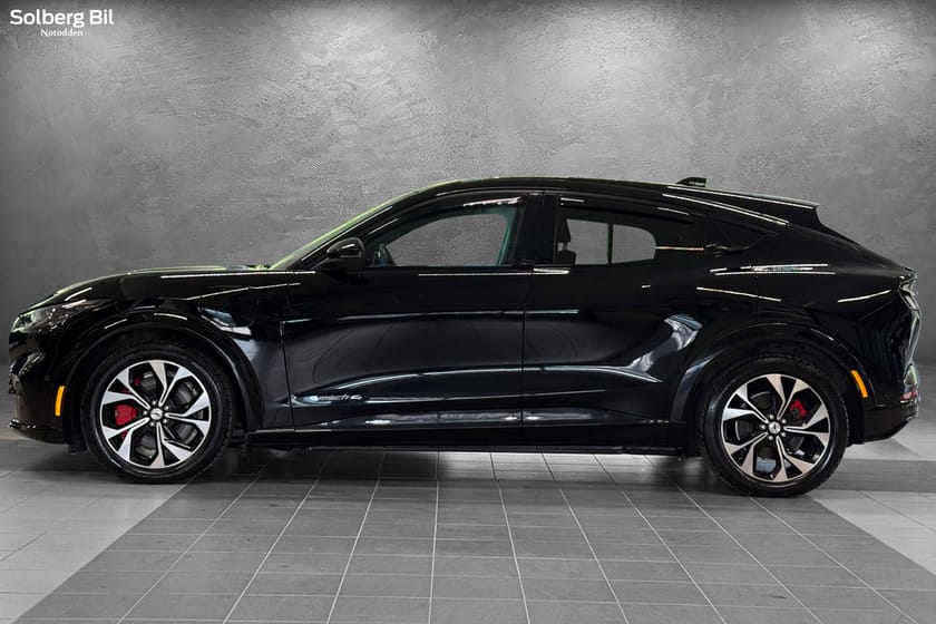 Bilde 4 av Ford Mustang Mach-E Long Range AWD LR 540 KM/H.feste/Pano/B&O