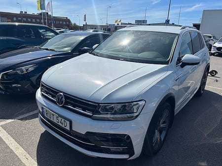 Volkswagen Tiguan 2.0 TSI OPF 4Motion DSG/Drag /19" Lättmetall / 6698 Mil