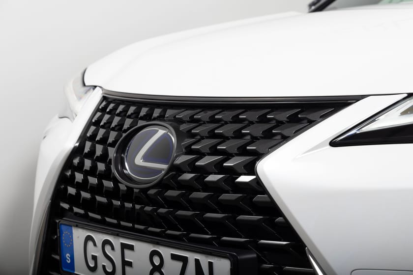 Bild 3 av Lexus UX 250h E-Four AWD 184hk / B-kamera / P-senorer