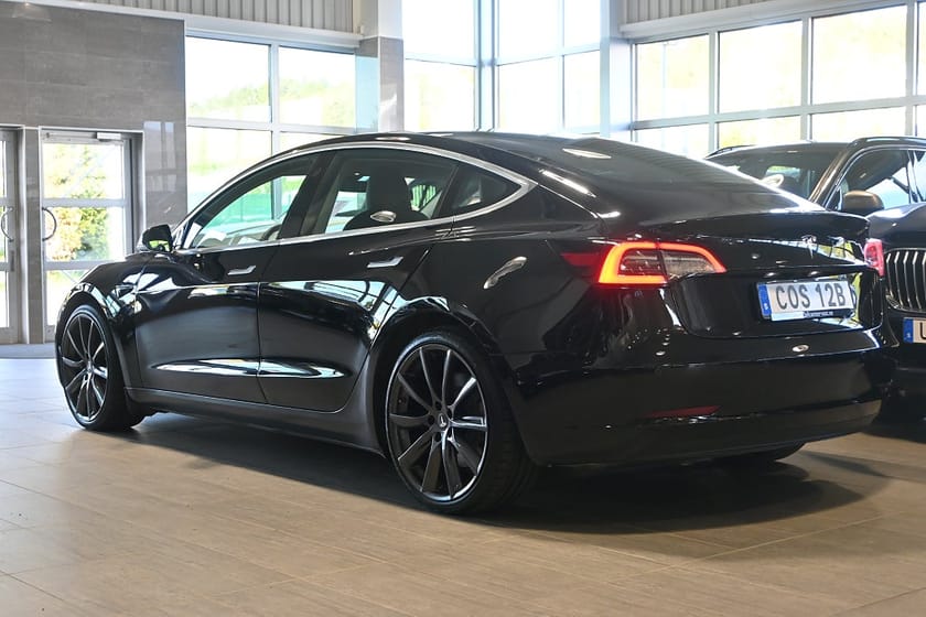 Bild 3 av Tesla Model 3 Long Range AWD 440hk Drag MOMS
