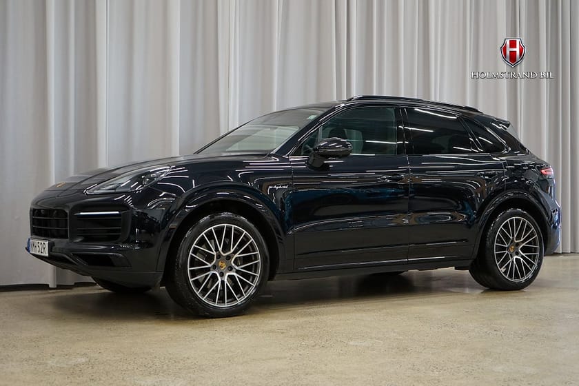 Bild 3 av Porsche Cayenne E-Hybrid Pano PASM Chrono Drag Värmare Bose 21" RS Spy