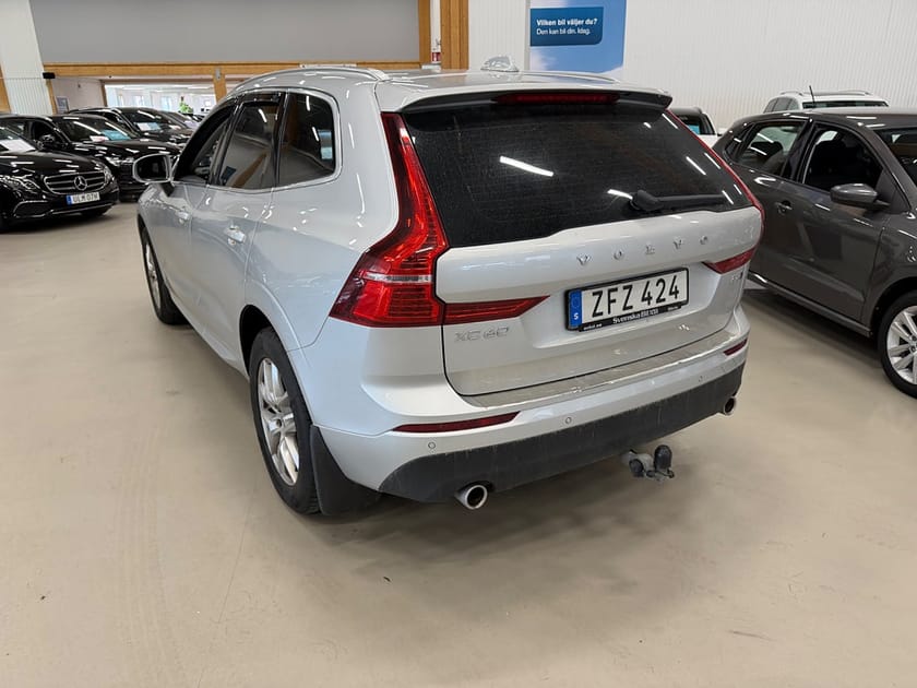 Bild 2 av Volvo XC60 B4 AWD Momentum Advanced Drag 2,99% Ränta