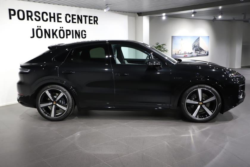 Bild 4 av Porsche Cayenne E-Hybrid Coupé Black Edition