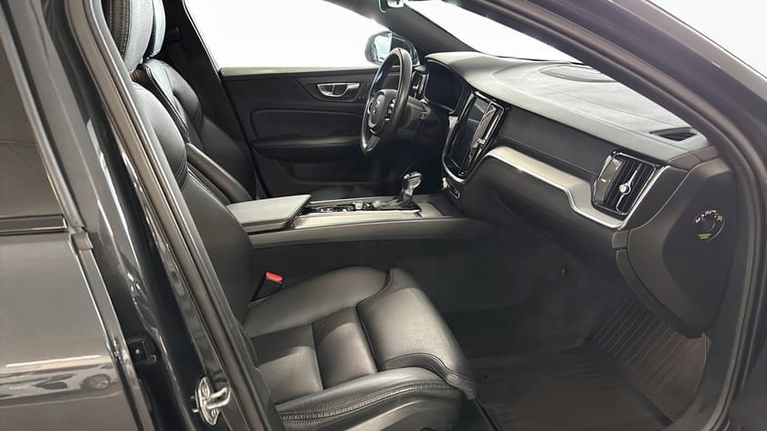 Bild 3 av Volvo V60 Cross Country D4 AWD Geartronic Momentum