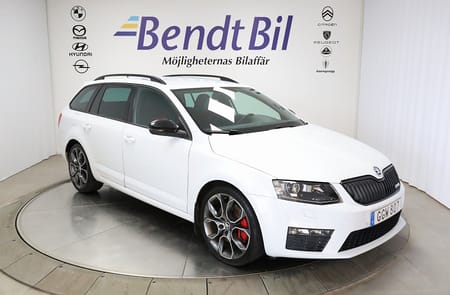 Škoda Octavia Kombi RS Skoda 2.0 TSI 220hk | Dragkrok | 19" |