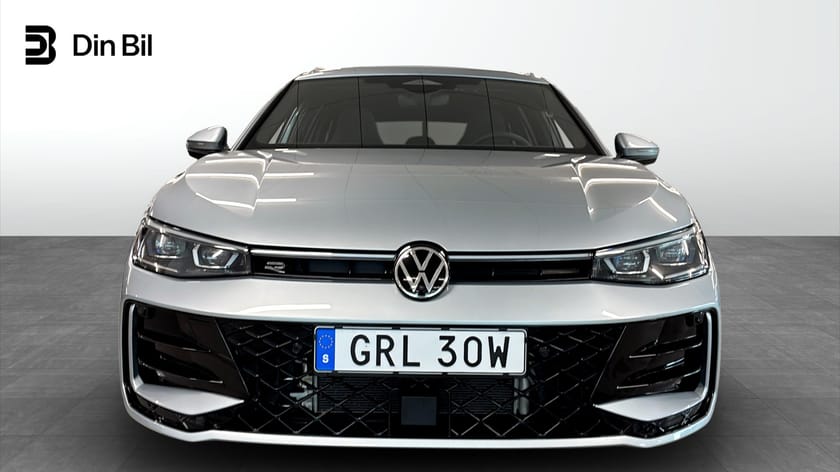 Bild 4 av Volkswagen Passat Variant eHybrid 1.5 TSI 272HK DSG / 360-kamera & Pano