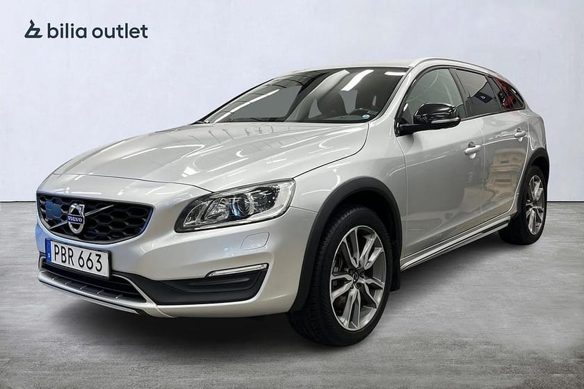 Bild 1 av Volvo V60 Cross Country D4 AWD Geartronic Summum 190hk Drag Navi Backkamera