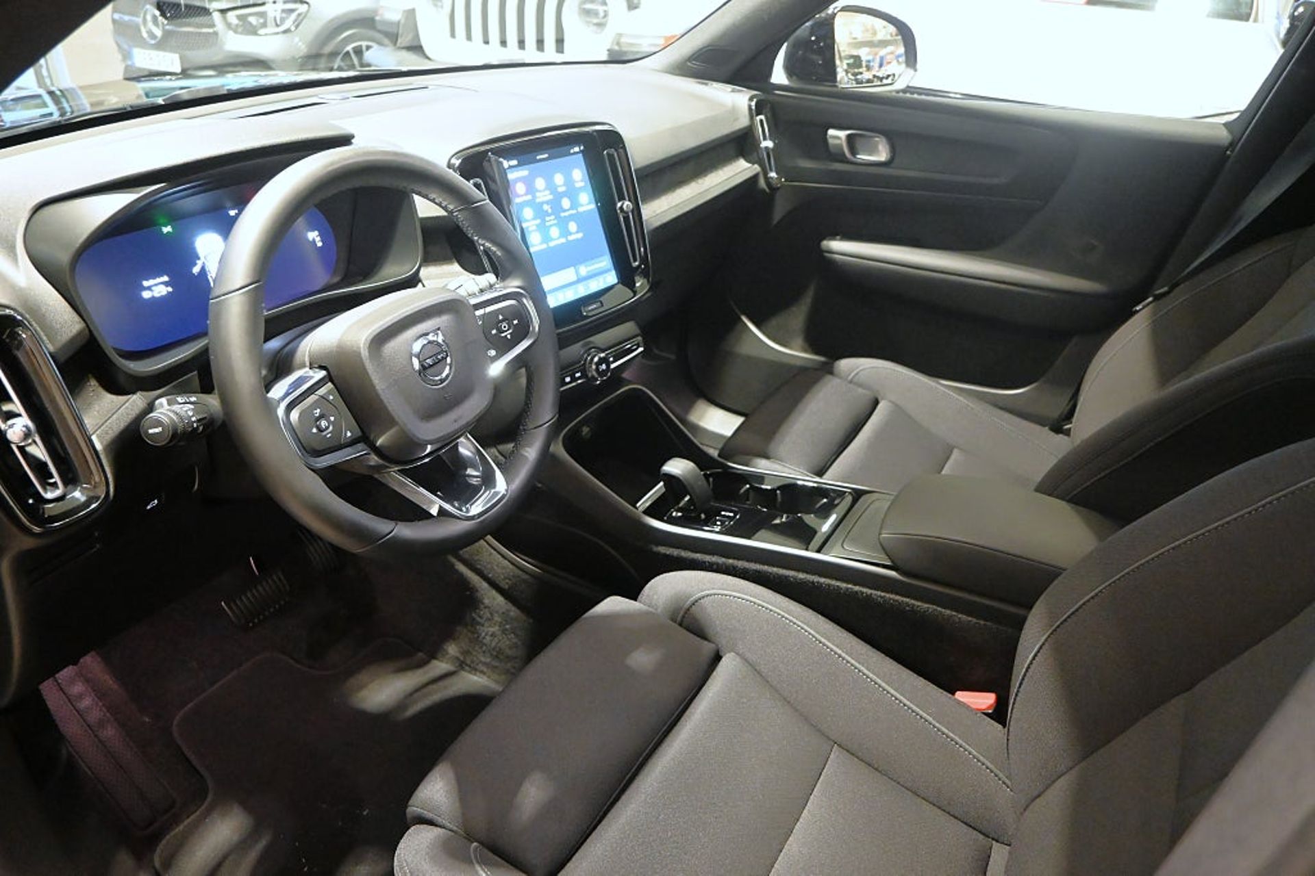 Volvo XC40 2023, bild 7/10